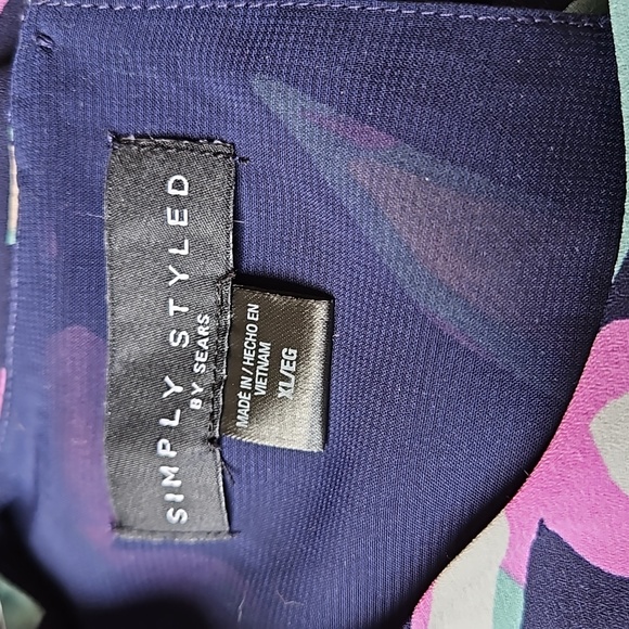 Blouse - Picture 2 of 5